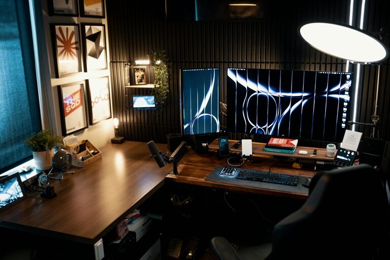 Tips for Creating a Relaxing Home Workspace to Boost Productivity and Comfort